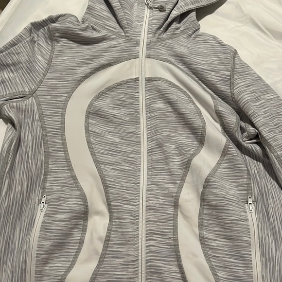 lululemon jacket - Picture 1 of 3